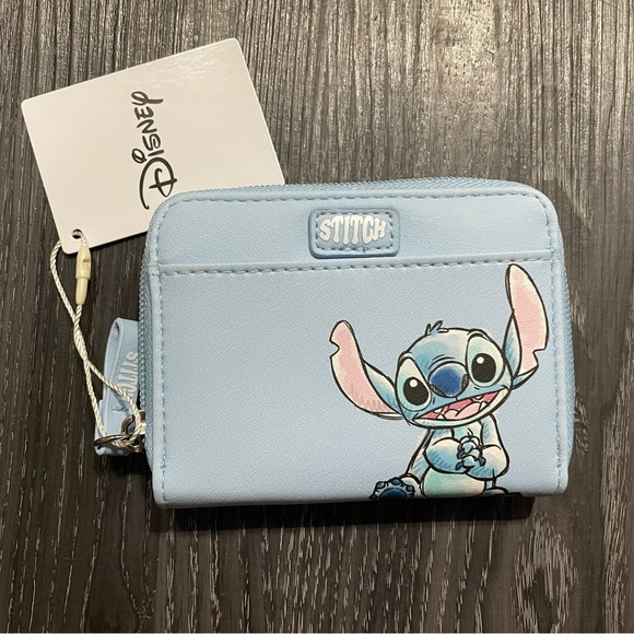 NWT Lilo and stitch weekender bag, backpack and wallet - Picture 5 of 9